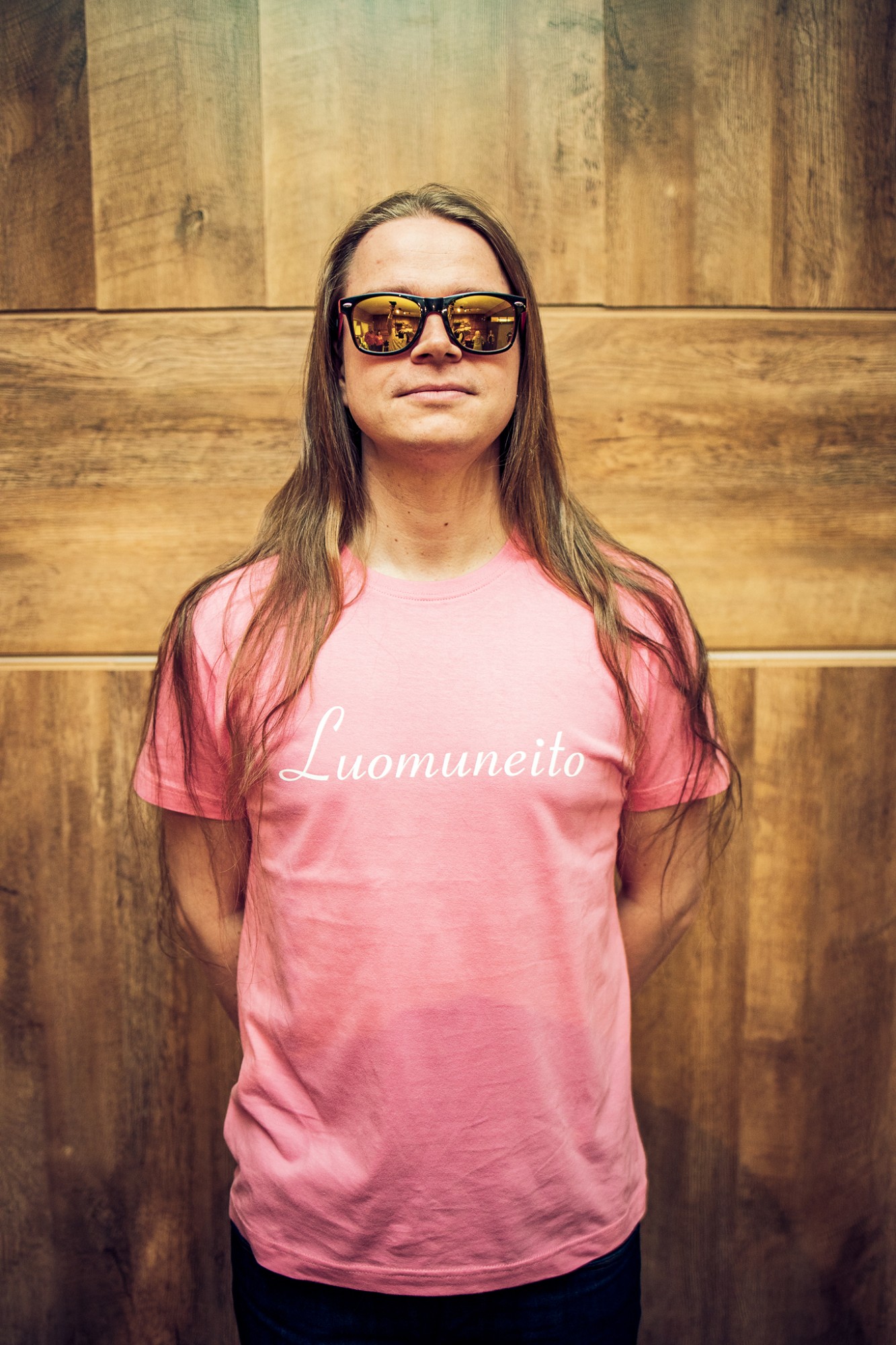 T-paita vaaleanpunainen "LUOMUNEITO": 